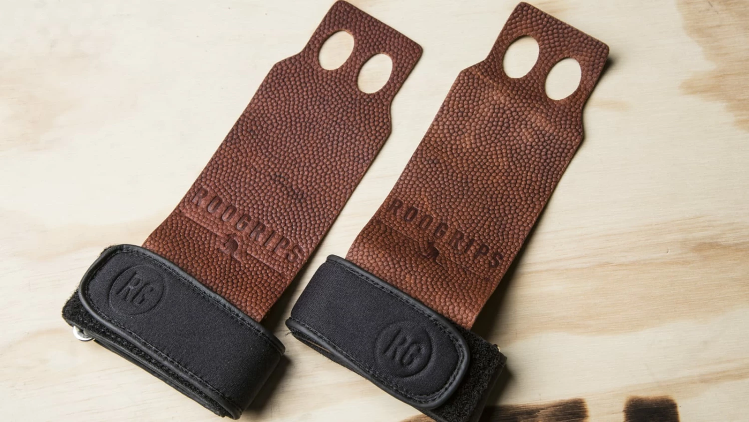 RooGrips 2 Hole Hand Grips - Pebble Grain