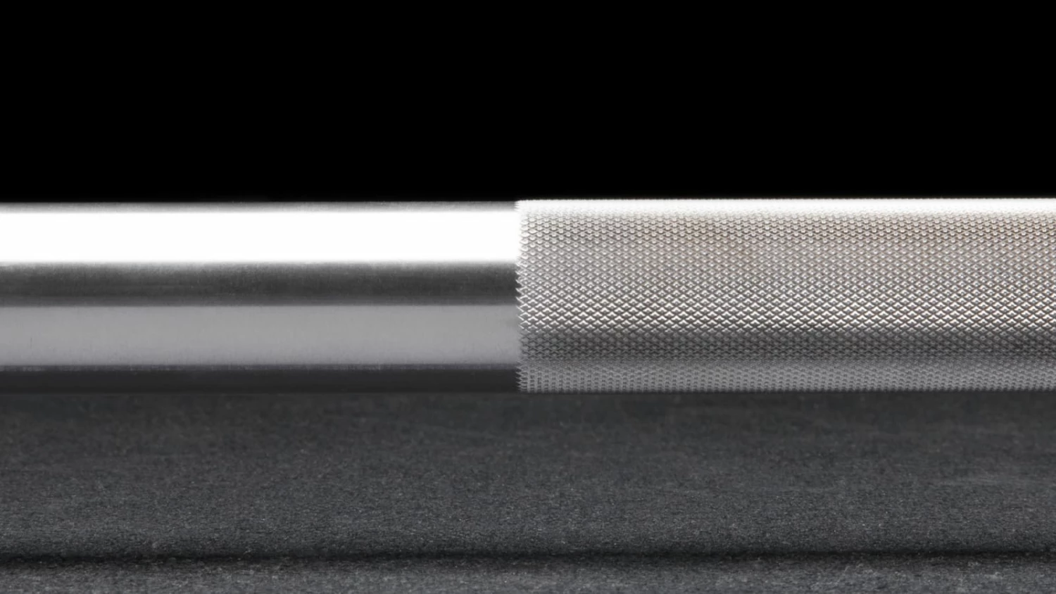 Rogue Fitness 28MM Rogue Training Bar (Stainless Shaft / Black Sleeve) - Image 4